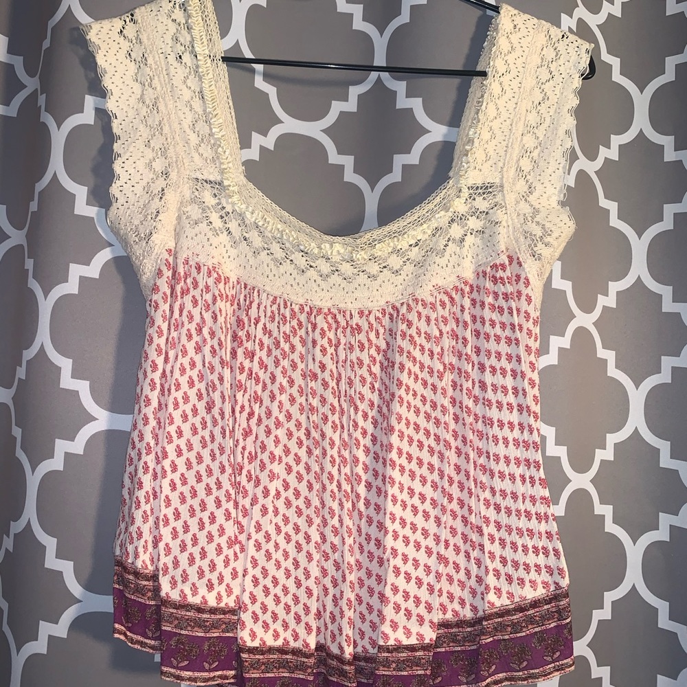 Pink flowered blouse - Picture 3 of 3